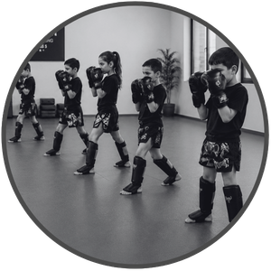PHOTO D'UN COURS DE BOXE ENFANT SUR PARIS 5